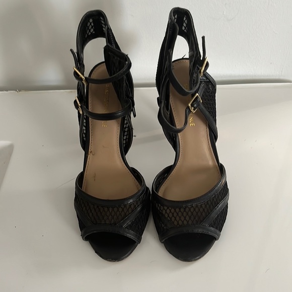 Saks Fifth Avenue heels size 6 - Picture 1 of 6